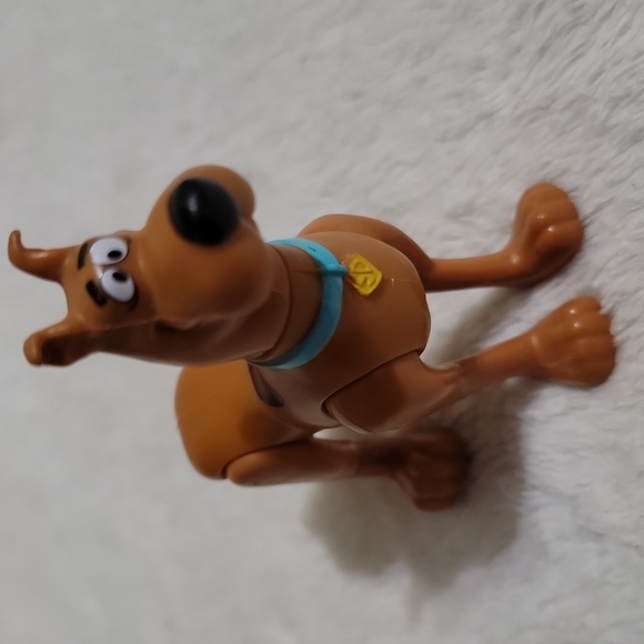 Scooby-Doo Figure - Picture 1 of 8